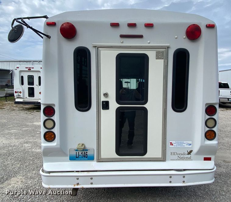 image for item HE9811 2012 Ford E350 Super Duty  El Dorado shuttle bus