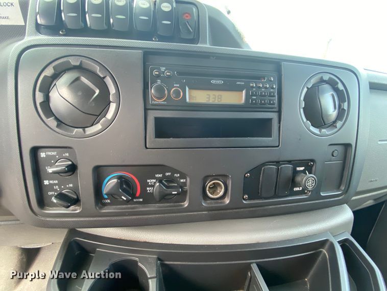 image for item HE9811 2012 Ford E350 Super Duty  El Dorado shuttle bus