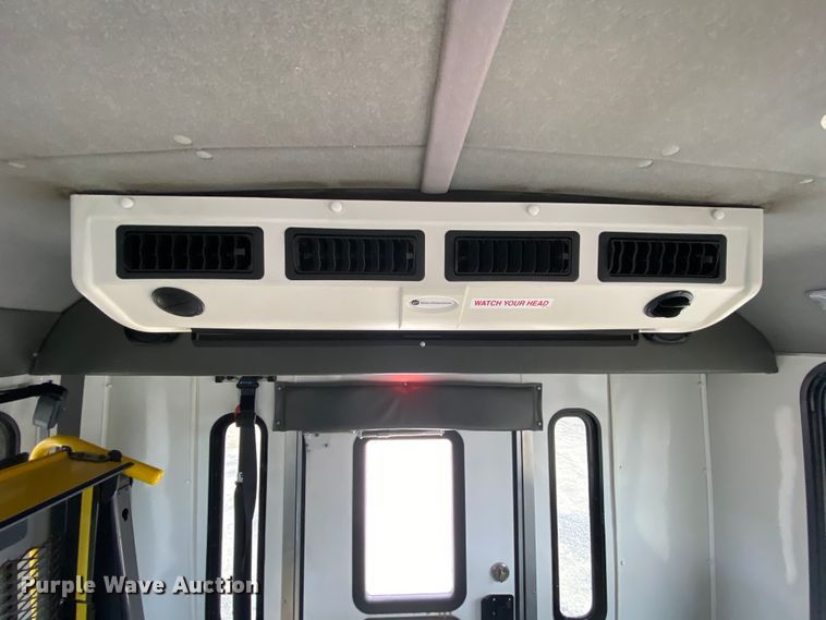 image for item HE9811 2012 Ford E350 Super Duty  El Dorado shuttle bus