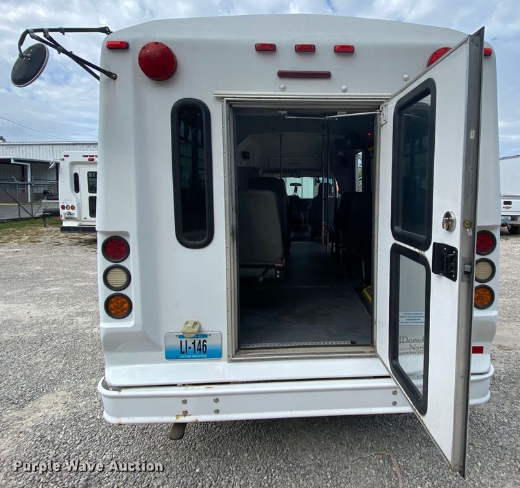 image for item HE9811 2012 Ford E350 Super Duty  El Dorado shuttle bus