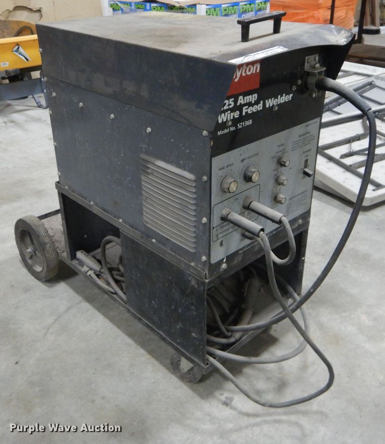 image for item HF9022 Dayton 5Z136B wire feed welder