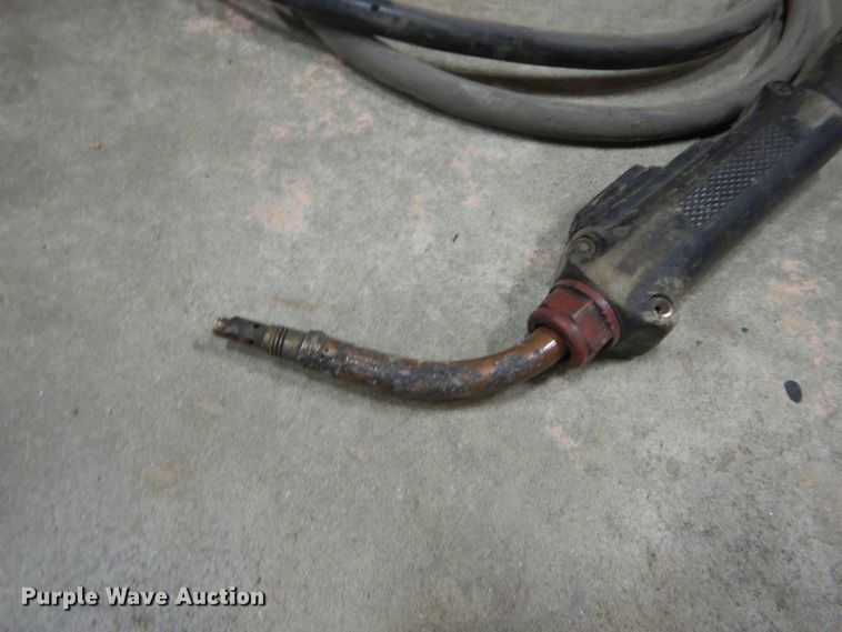 image for item HF9022 Dayton 5Z136B wire feed welder