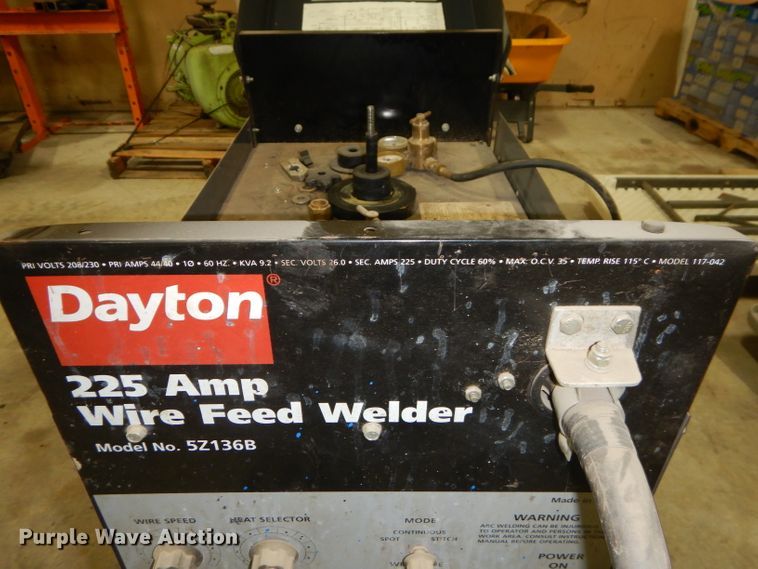 image for item HF9022 Dayton 5Z136B wire feed welder
