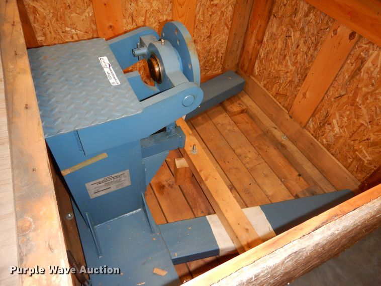 image for item HF9028 Kent-More engine stand