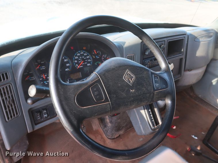 image for item HJ9401 2004 International 4300  flatbed truck