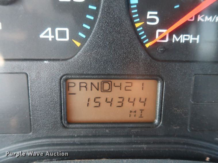 image for item HJ9401 2004 International 4300  flatbed truck