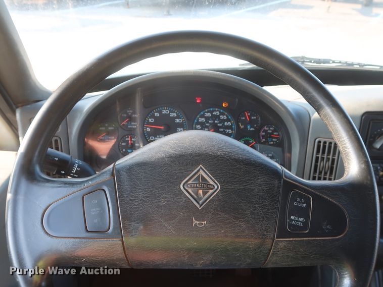 image for item HJ9401 2004 International 4300  flatbed truck