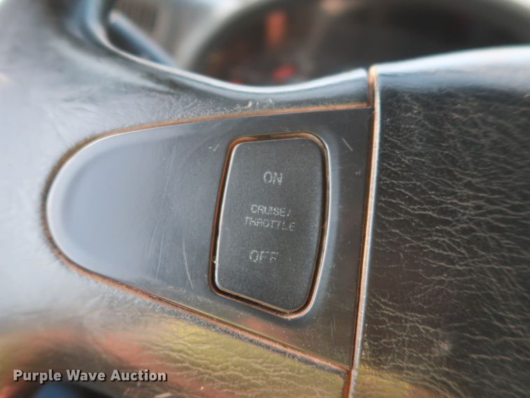 image for item HJ9401 2004 International 4300  flatbed truck