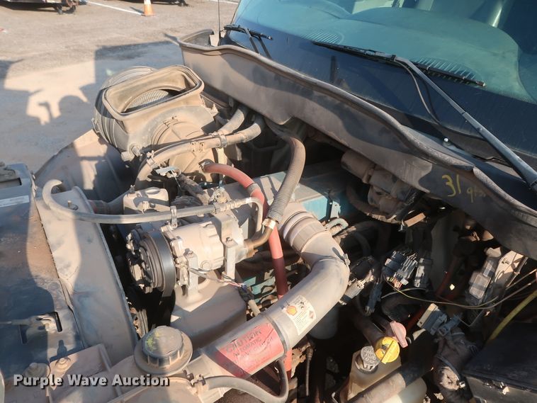 image for item HJ9401 2004 International 4300  flatbed truck