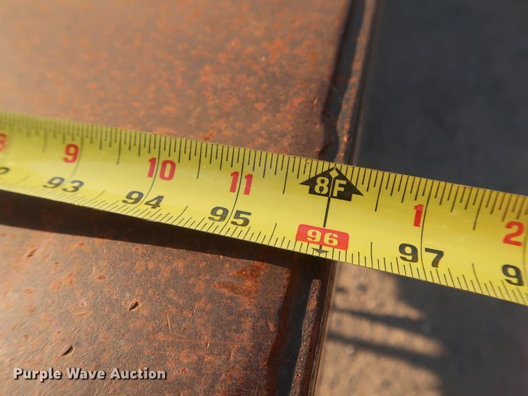 image for item HJ9401 2004 International 4300  flatbed truck