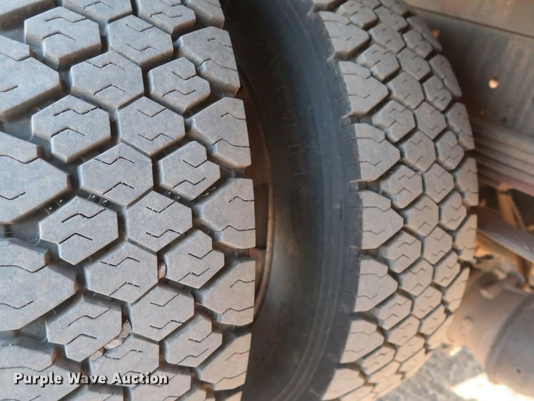 image for item HJ9401 2004 International 4300  flatbed truck