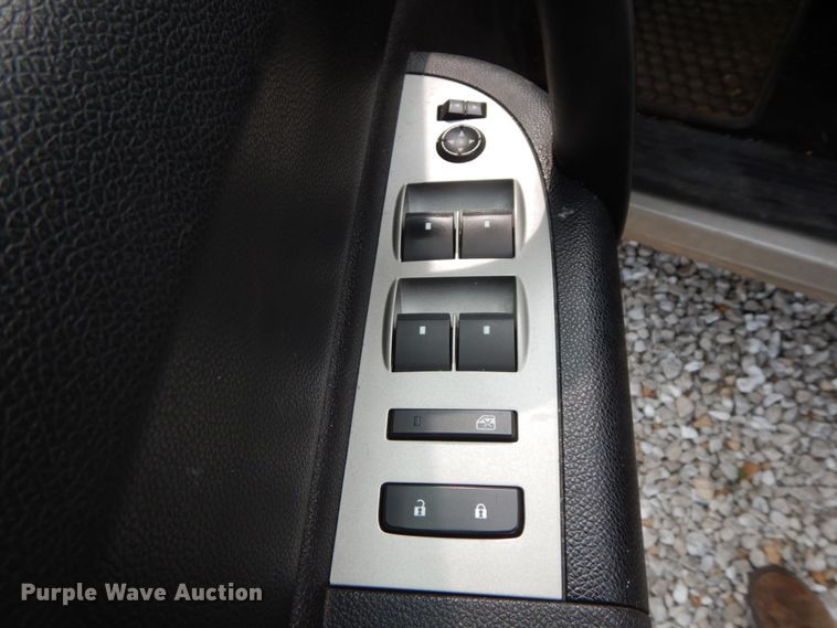 image for item HJ9681 2009 Chevrolet Silverado 1500  Crew Cab pickup truck