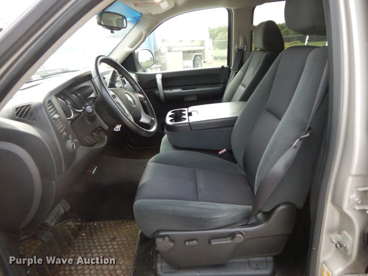 image for item HJ9681 2009 Chevrolet Silverado 1500  Crew Cab pickup truck