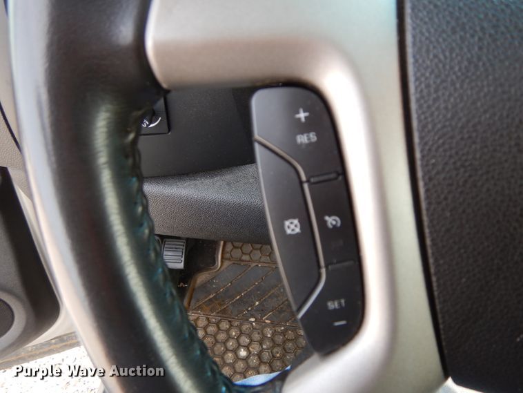 image for item HJ9681 2009 Chevrolet Silverado 1500  Crew Cab pickup truck