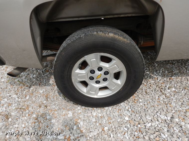 image for item HJ9681 2009 Chevrolet Silverado 1500  Crew Cab pickup truck