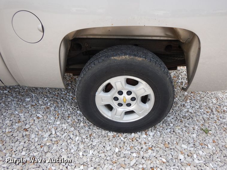 image for item HJ9681 2009 Chevrolet Silverado 1500  Crew Cab pickup truck