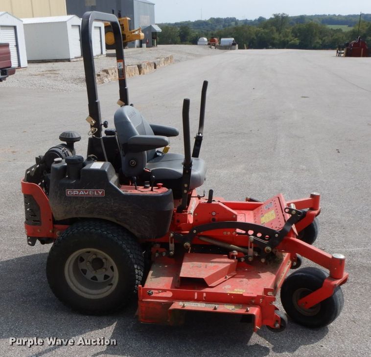 image for item HJ9682 2014 Gravely Pro Turn 472 ZTR lawn mower