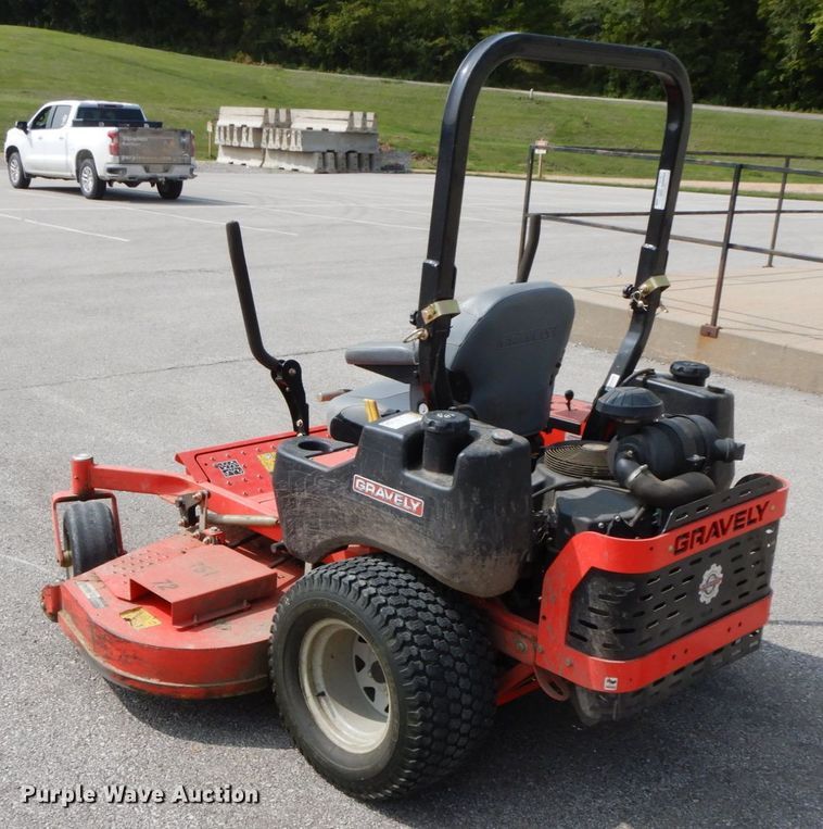 image for item HJ9682 2014 Gravely Pro Turn 472 ZTR lawn mower