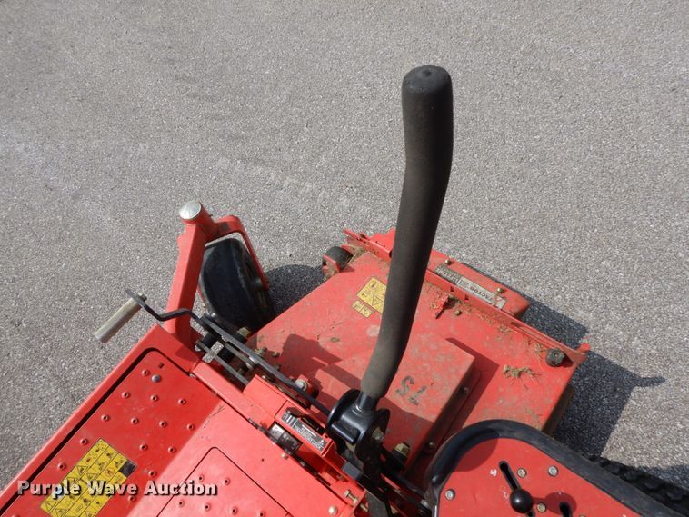 image for item HJ9682 2014 Gravely Pro Turn 472 ZTR lawn mower