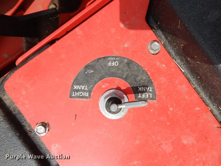 image for item HJ9682 2014 Gravely Pro Turn 472 ZTR lawn mower