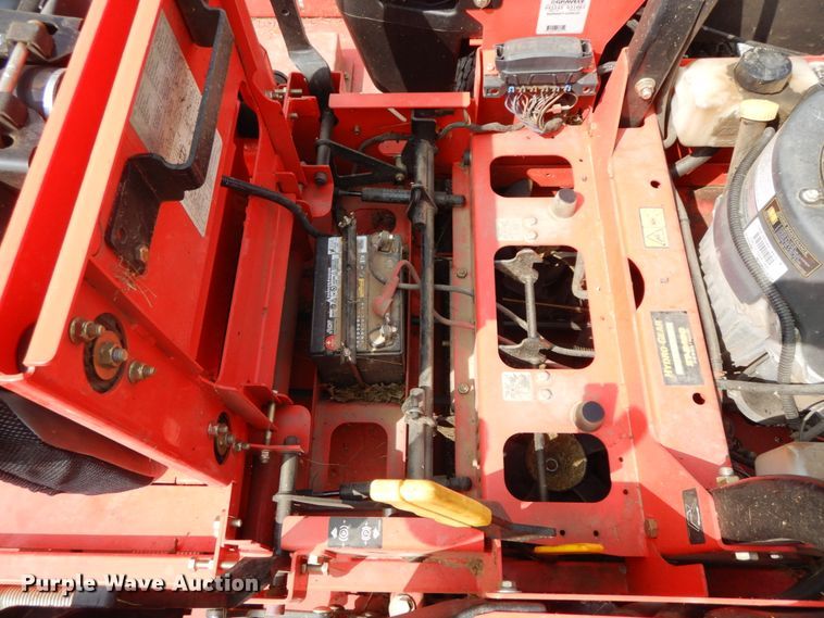 image for item HJ9682 2014 Gravely Pro Turn 472 ZTR lawn mower