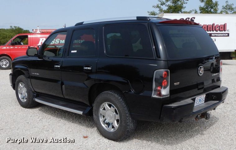 image for item HJ9686 2004 Cadillac Escalade  SUV