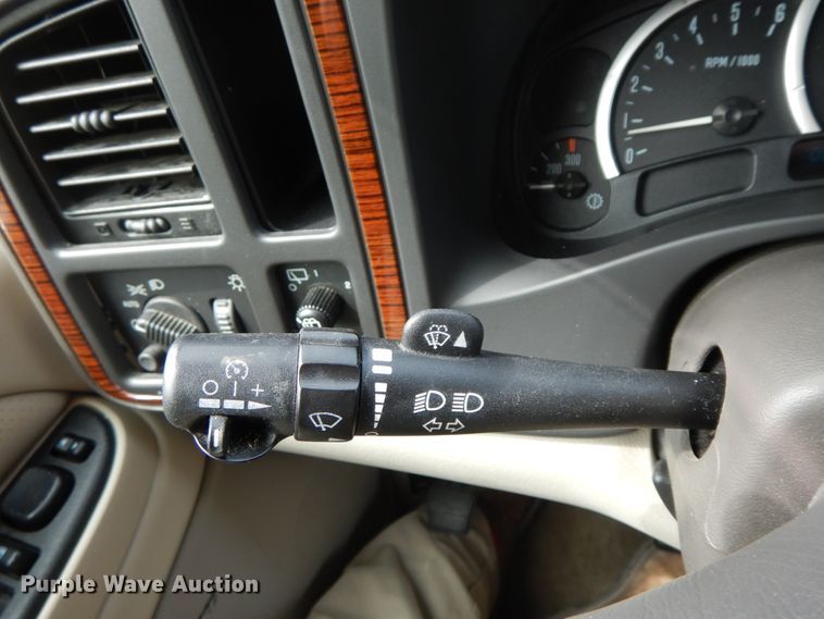 image for item HJ9686 2004 Cadillac Escalade  SUV