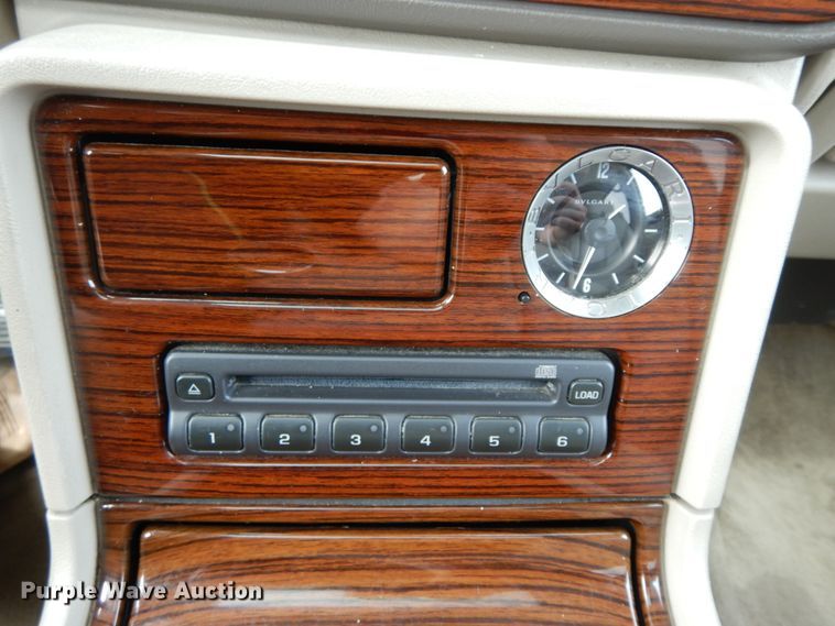 image for item HJ9686 2004 Cadillac Escalade  SUV