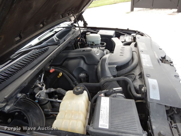 image for item HJ9686 2004 Cadillac Escalade  SUV