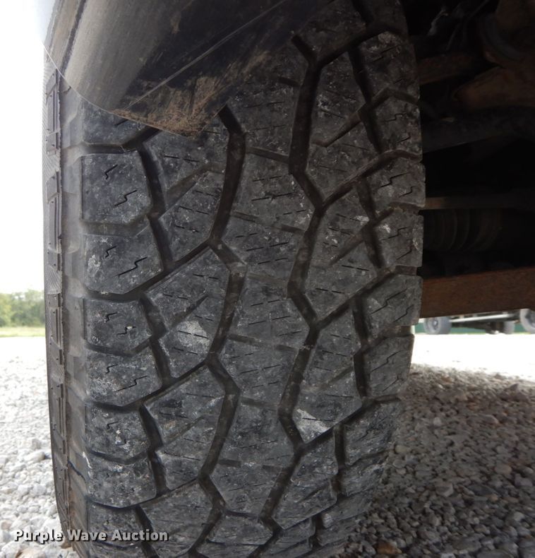 image for item HJ9686 2004 Cadillac Escalade  SUV