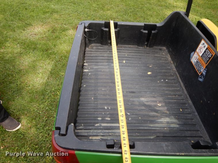 image for item HJ9688 2010 John Deere Gator CX  utility vehicle
