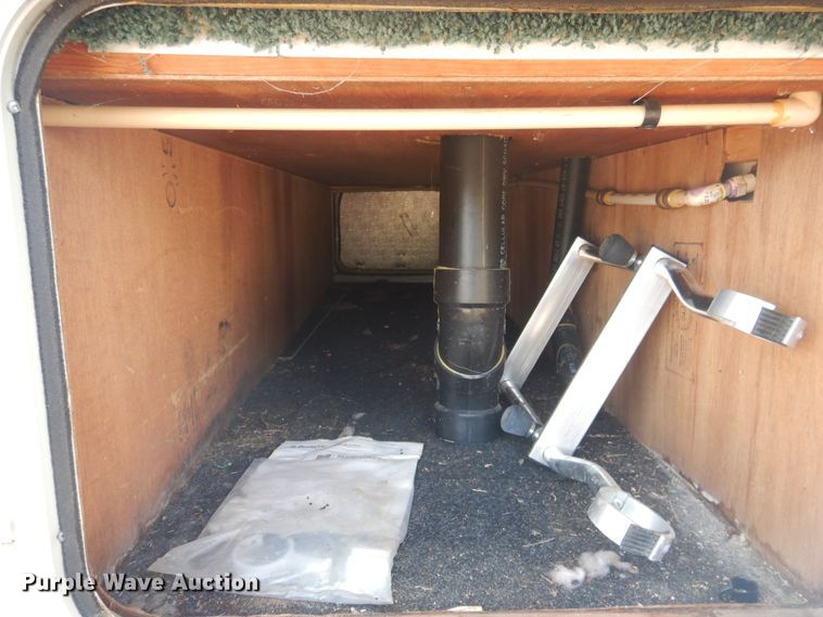 image for item HO9150 1999 Thor Tahoe  camper