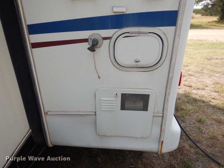 image for item HO9150 1999 Thor Tahoe  camper