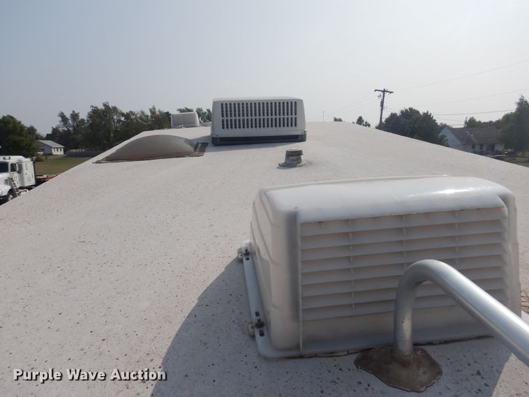 image for item HO9150 1999 Thor Tahoe  camper