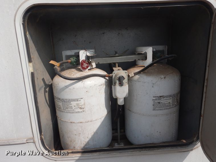 image for item HO9150 1999 Thor Tahoe  camper