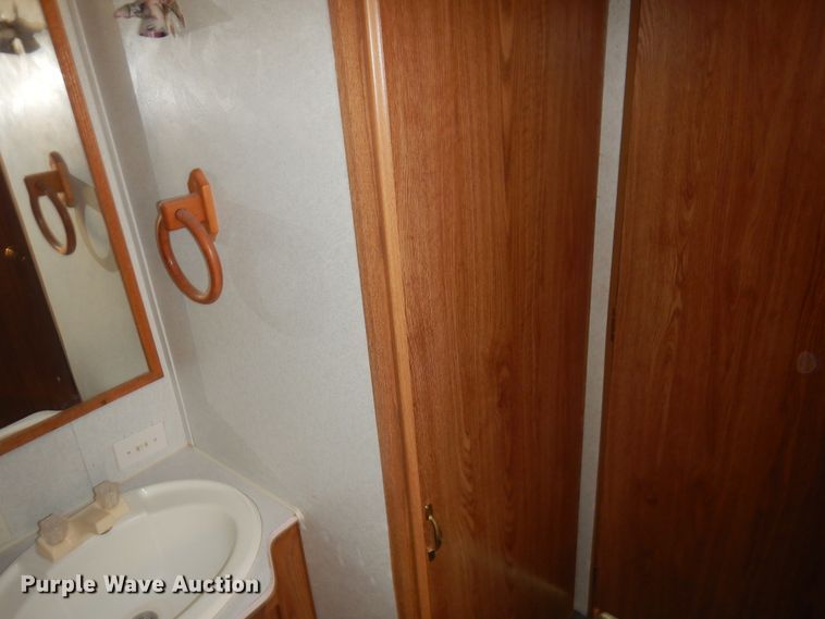 image for item HO9150 1999 Thor Tahoe  camper