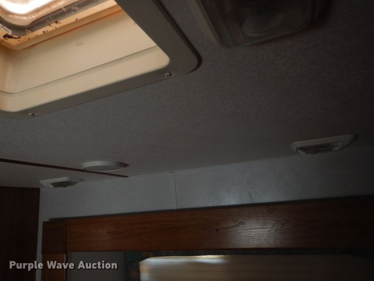 image for item HO9150 1999 Thor Tahoe  camper