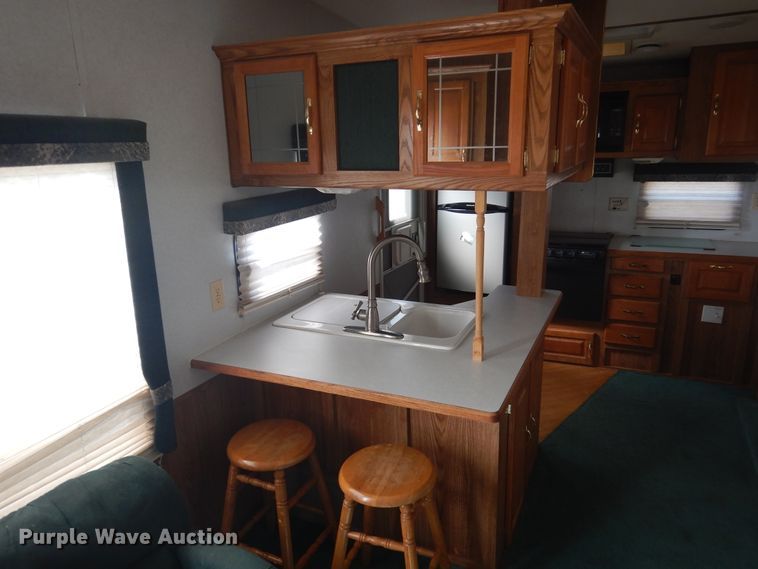 image for item HO9150 1999 Thor Tahoe  camper