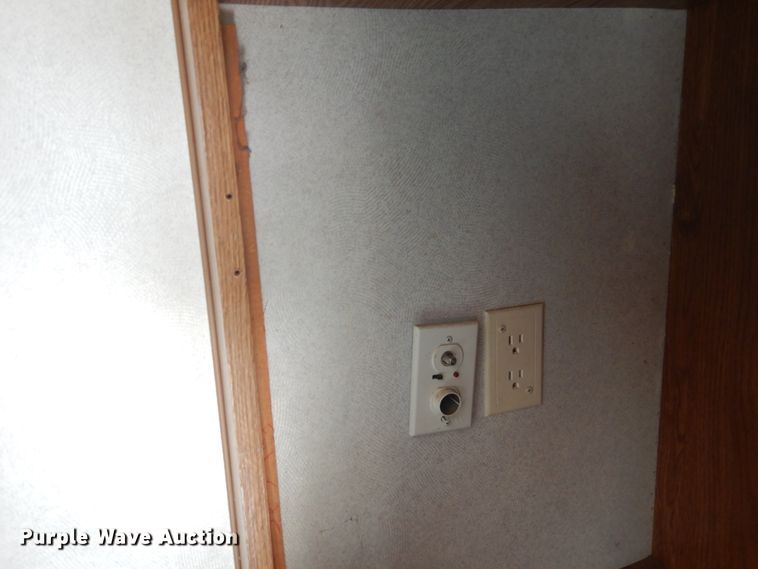 image for item HO9150 1999 Thor Tahoe  camper