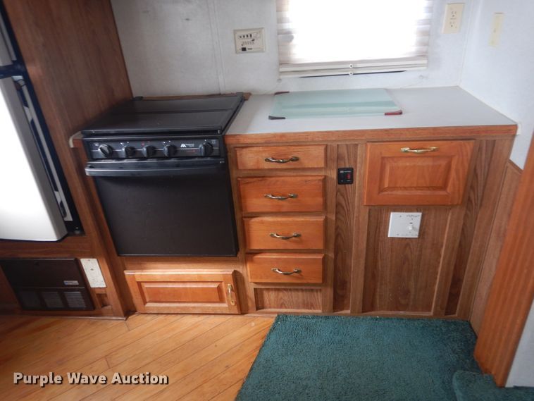 image for item HO9150 1999 Thor Tahoe  camper