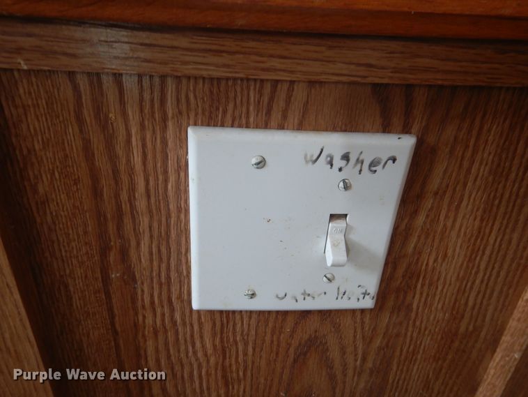 image for item HO9150 1999 Thor Tahoe  camper