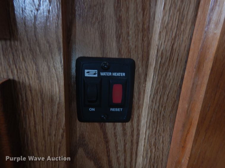 image for item HO9150 1999 Thor Tahoe  camper