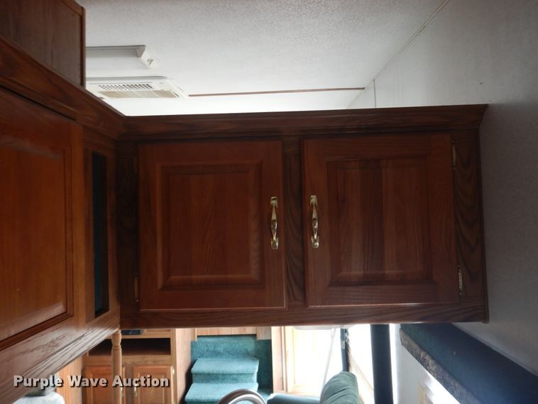 image for item HO9150 1999 Thor Tahoe  camper