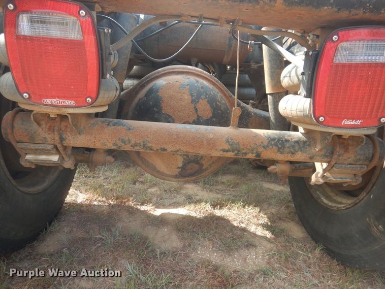 image for item HO9151 1986 Freightliner FLT  semi truck