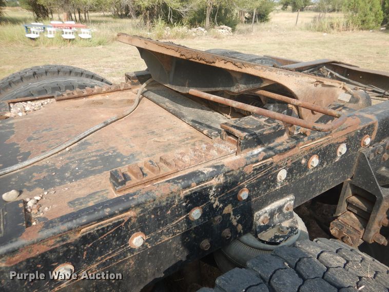 image for item HO9151 1986 Freightliner FLT  semi truck