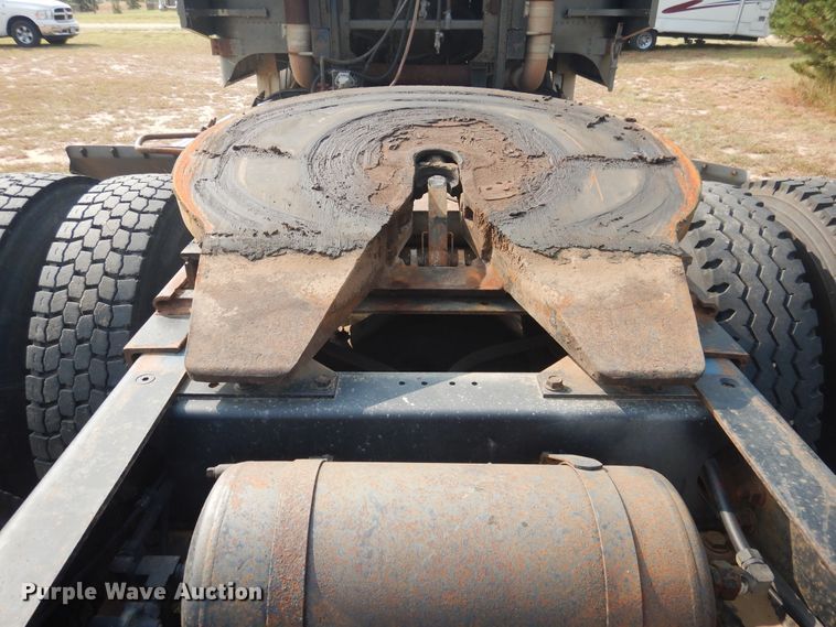 image for item HO9151 1986 Freightliner FLT  semi truck