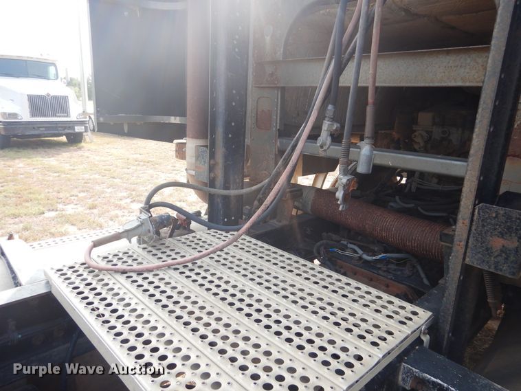 image for item HO9151 1986 Freightliner FLT  semi truck