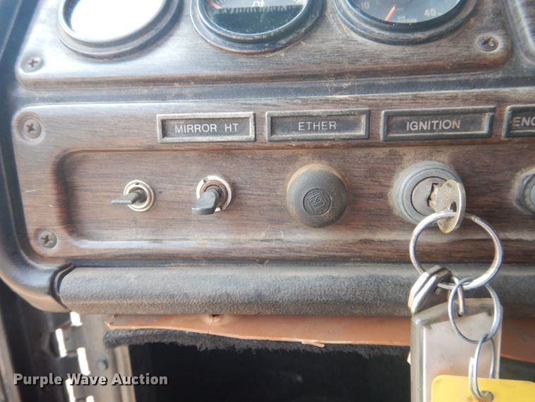 image for item HO9151 1986 Freightliner FLT  semi truck