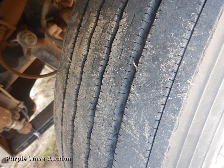 image for item HO9151 1986 Freightliner FLT  semi truck