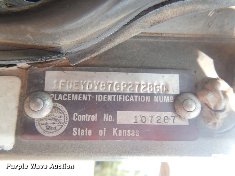 image for item HO9151 1986 Freightliner FLT  semi truck